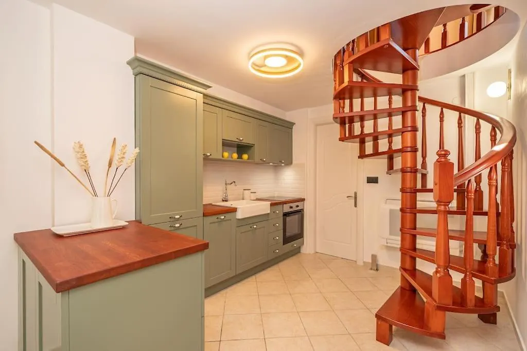 Apartment Centrale Loft Sami